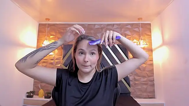 Emmaa white  online show from February 2026 05:13:01 PM