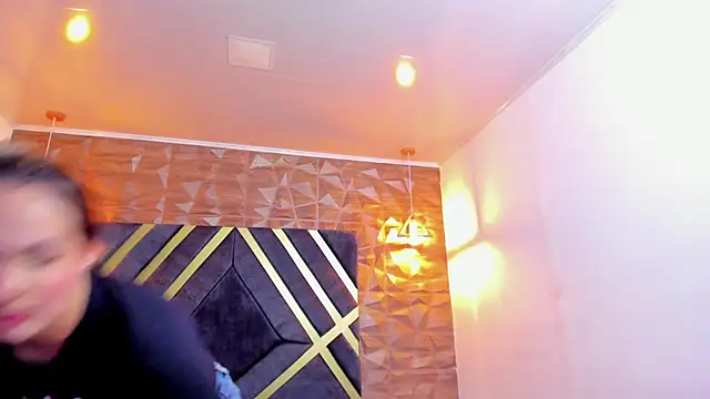 Emmaa white  online show from March 2026 05:14:01 PM