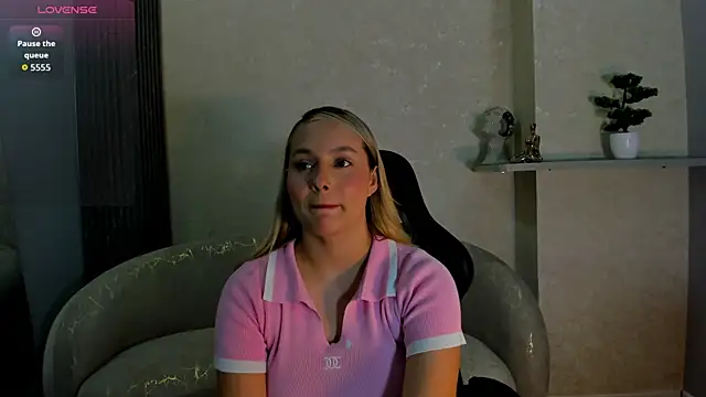 Emmaa white  online show from June 2026 05:32:01 PM