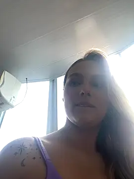 Emmaa white  online show from September 2025 06:47:02 PM