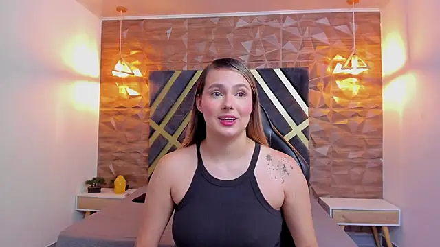 Emmaa white  online show from April 2026 05:17:02 PM