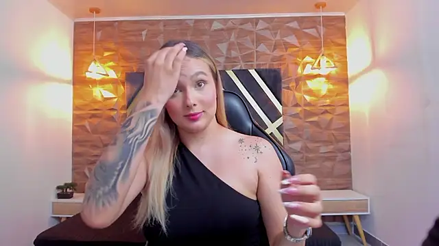 Emmaa white  online show from March 2026 05:18:01 PM