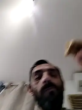 hotmen83 online show from October 2025 08:52:01 PM