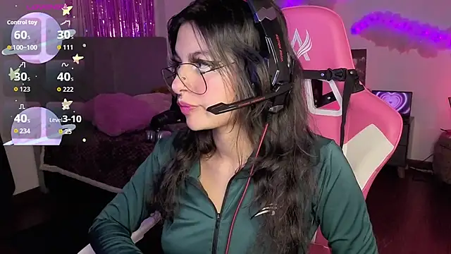 Snapshot of larah_uwu chatting on January 2026 07:29:01 PM larah uwu online show from January 2026 07:29:01 PM