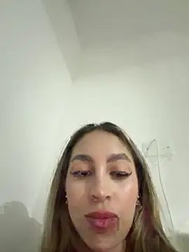 shannel moss   online show from April 2026 01:02:02 AM