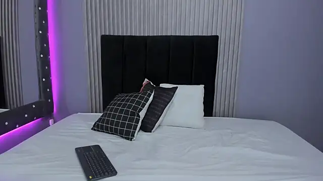 Sex samantha online show from November 2025 12:38:02 PM