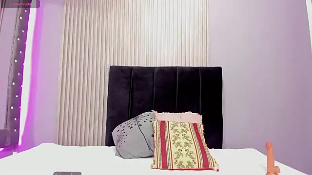 Sex samantha online show from December 2025 01:33:02 PM