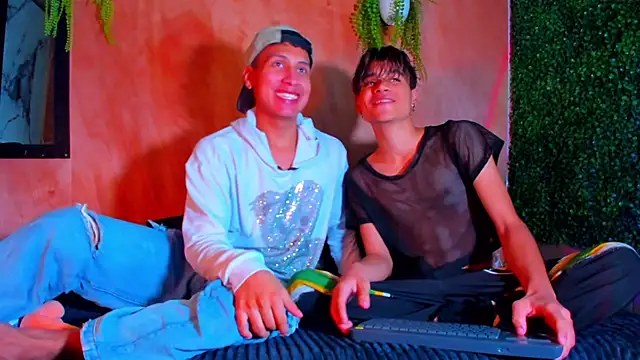 spicy adonhis online show from November 2025 12:31:02 PM