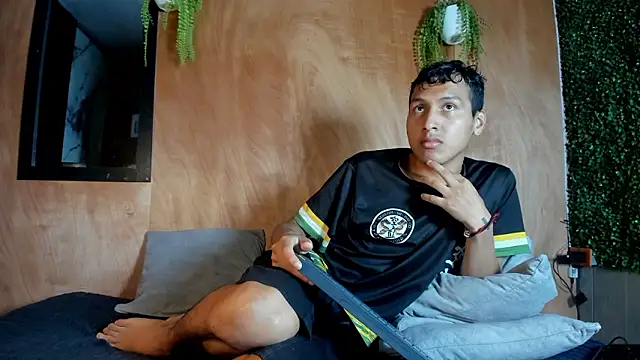 spicy adonhis online show from March 2026 01:23:02 PM