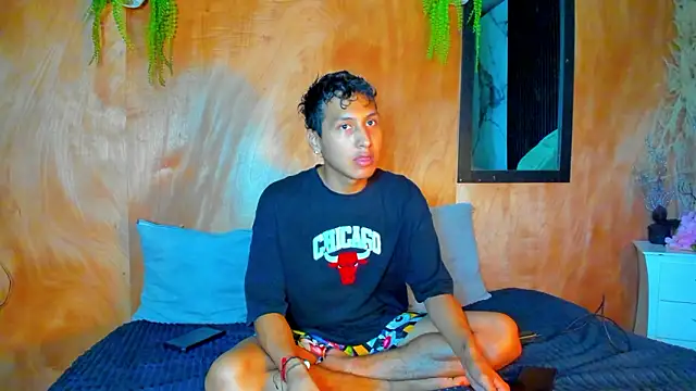 spicy adonhis online show from March 2026 04:30:01 PM