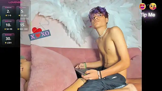 spicy adonhis online show from September 2025 12:53:01 PM