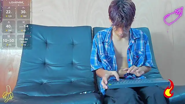 spicy adonhis online show from October 2025 01:12:02 PM