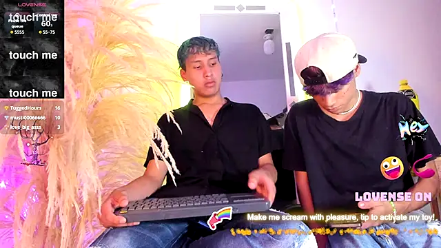 spicy adonhis online show from September 2025 07:42:01 PM