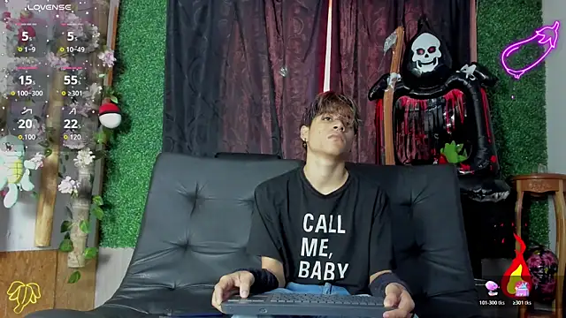 spicy adonhis online show from October 2025 12:14:02 PM