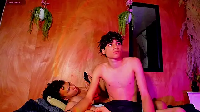 spicy adonhis online show from February 2026 01:35:02 PM