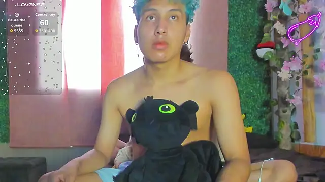spicy adonhis online show from September 2025 01:25:02 PM