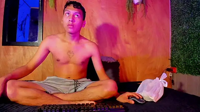 spicy adonhis online show from March 2026 01:17:01 PM