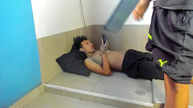 spicy adonhis online show from November 2025 07:30:01 PM