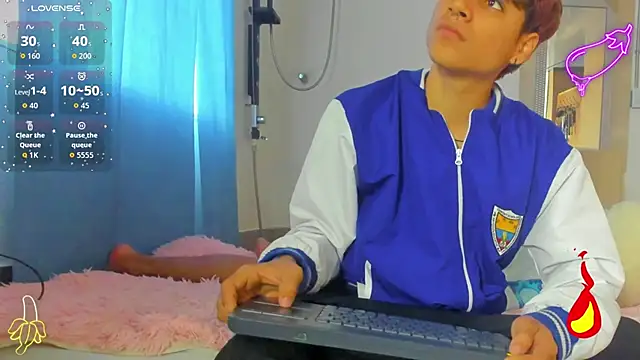 spicy adonhis online show from October 2025 12:39:02 PM