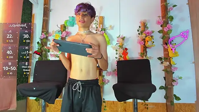 spicy adonhis online show from October 2025 01:04:02 PM
