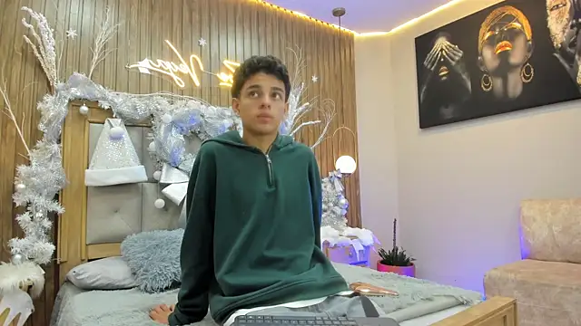 owen  johnson online show from December 2025 12:38:01 PM