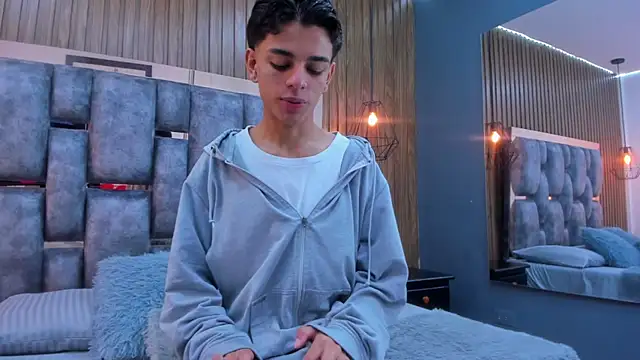 owen  johnson online show from December 2025 11:45:01 AM