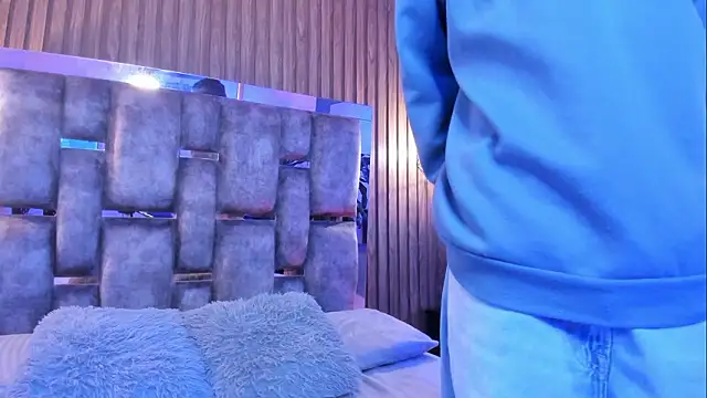 owen  johnson online show from February 2026 12:12:01 PM