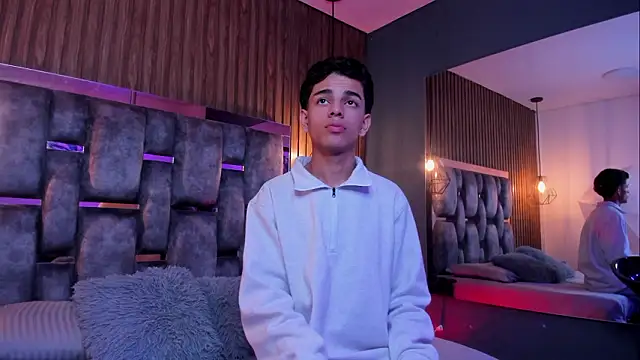 owen  johnson online show from February 2026 12:03:01 PM