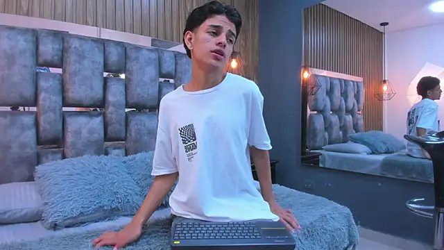 owen  johnson online show from January 2026 12:12:01 PM