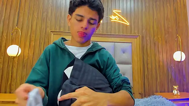 owen  johnson online show from April 2026 11:44:01 AM