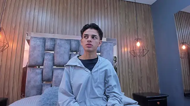 owen  johnson online show from December 2025 12:00:02 PM