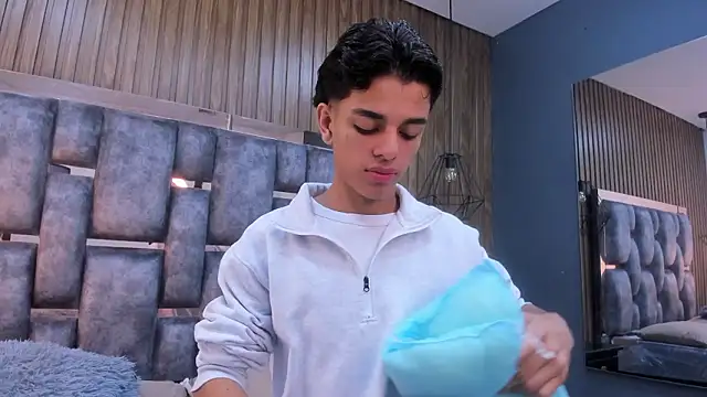 owen  johnson online show from March 2026 12:02:02 PM