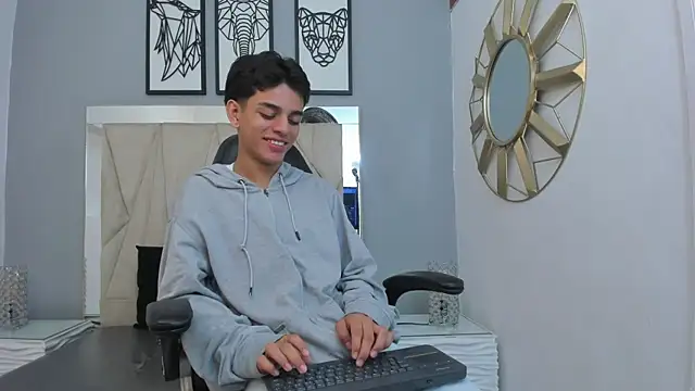 owen  johnson online show from September 2025 11:58:02 AM