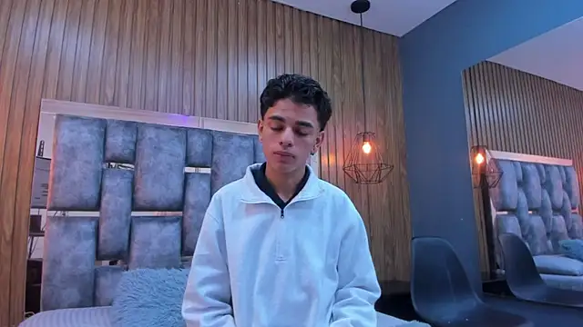 owen  johnson online show from December 2025 11:49:02 AM