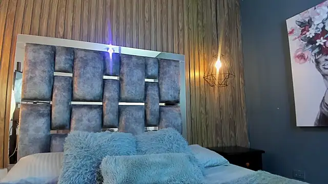 owen  johnson online show from November 2025 11:44:01 AM