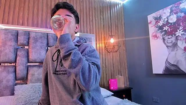 owen  johnson online show from November 2025 12:10:02 PM