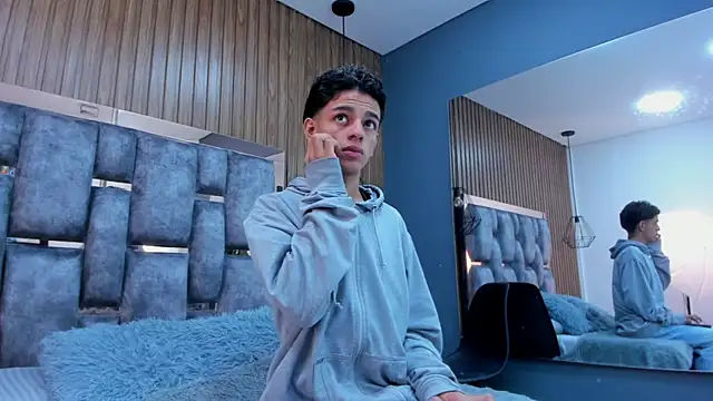 owen  johnson online show from December 2025 12:37:01 PM