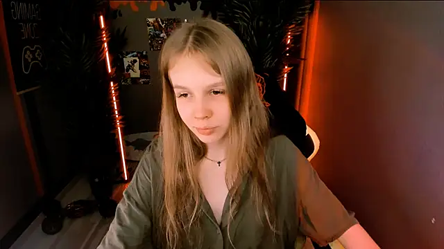Selen hells weet online show from October 2025 04:50:01 PM