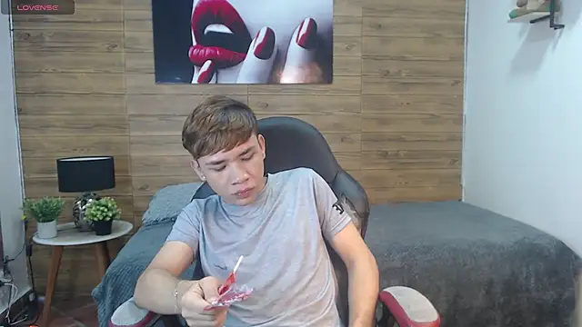 nathanclay online show from April 2026 03:52:02 AM