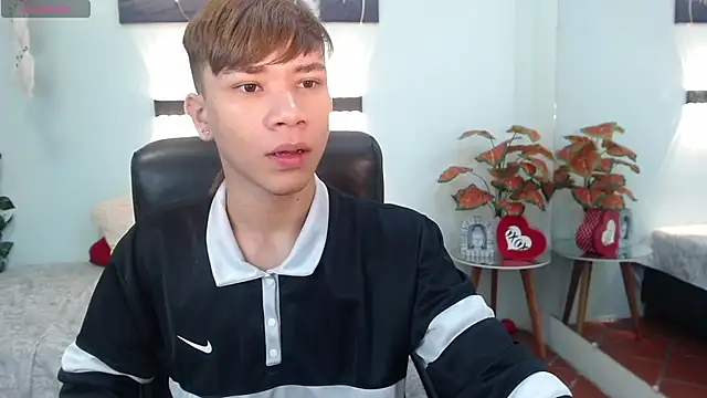 nathanclay online show from September 2025 12:49:02 PM