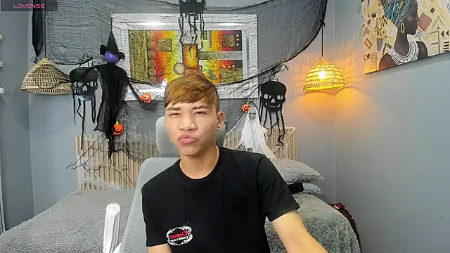 nathanclay online show from October 2025 03:30:02 AM