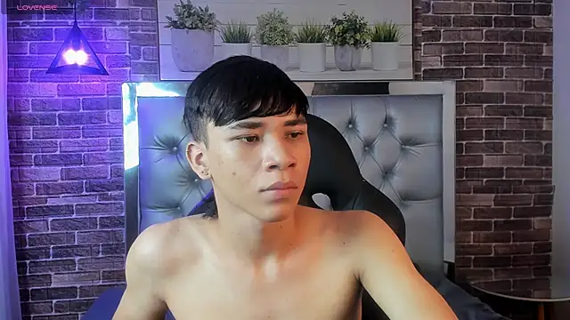 nathanclay online show from September 2025 03:44:01 AM