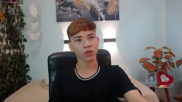 nathanclay online show from December 2025 03:53:01 AM