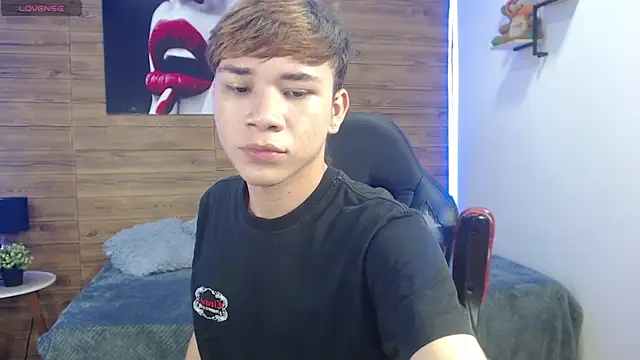 nathanclay online show from April 2026 04:09:01 AM