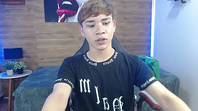 nathanclay online show from April 2026 03:02:02 AM