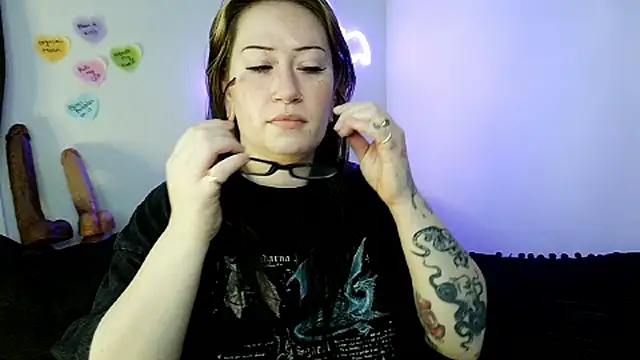 HarleyDemon666 online show from February 2026 06:18:01 PM