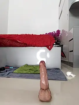 Jess-Thuy online show from November 2025 02:21:01 PM