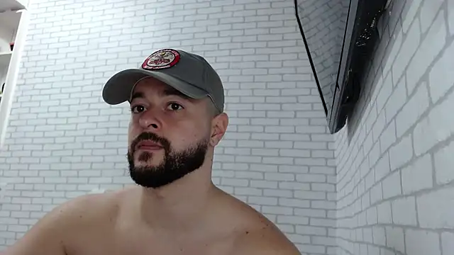 Snapshot of BombeiroHotx chatting on September 2025 08:04:02 PM BombeiroHotx online show from September 2025 08:04:02 PM