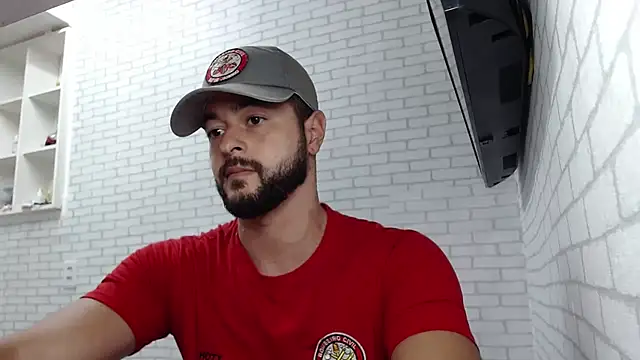 BombeiroHotx online show from February 2026 07:33:01 PM