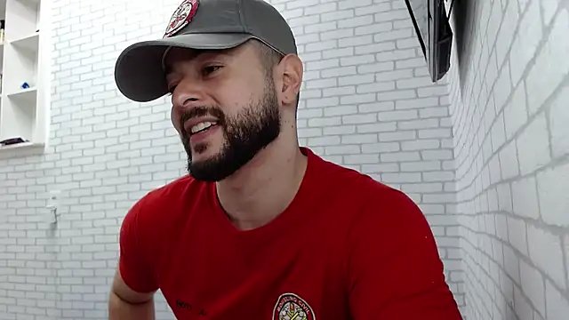 Snapshot of BombeiroHotx chatting on November 2025 11:31:01 PM BombeiroHotx online show from November 2025 11:31:01 PM